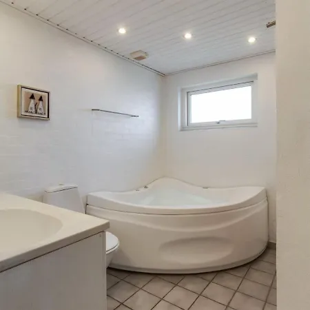 Holiday home Bent - 750m From The Sea In Nw Jutland By Interhome