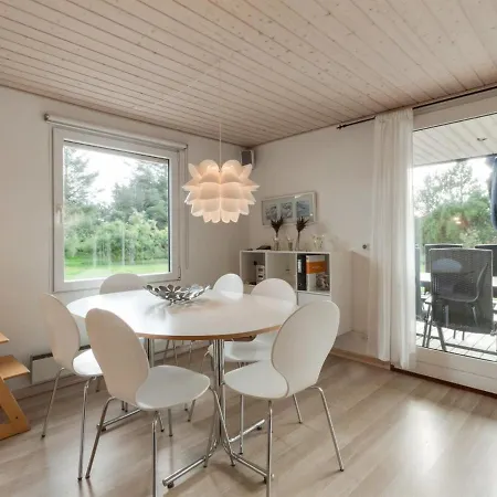 Holiday home Bent - 750m From The Sea In Nw Jutland By Interhome *