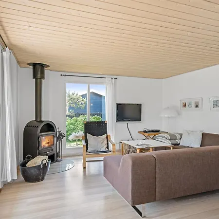 Holiday home Bent - 750m From The Sea In Nw Jutland By Interhome Lokken